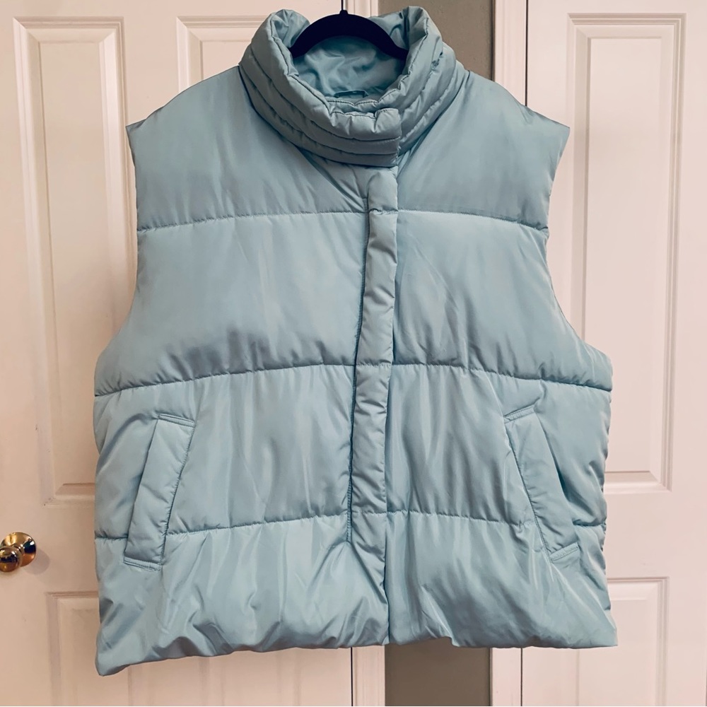 BDG Corinne Snap Puffer Vest, Light Grey, Size XXXL